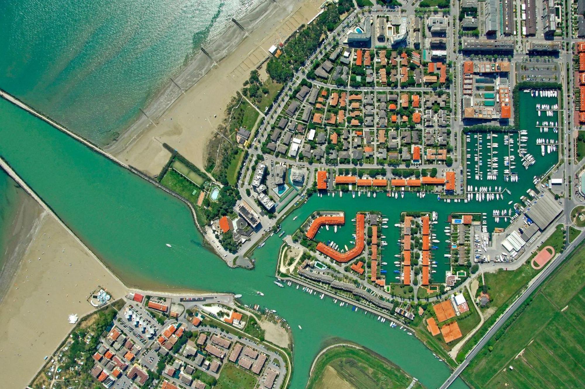 Bright Apartment With Pool Porto Santa Margherita di Caorle Εξωτερικό φωτογραφία