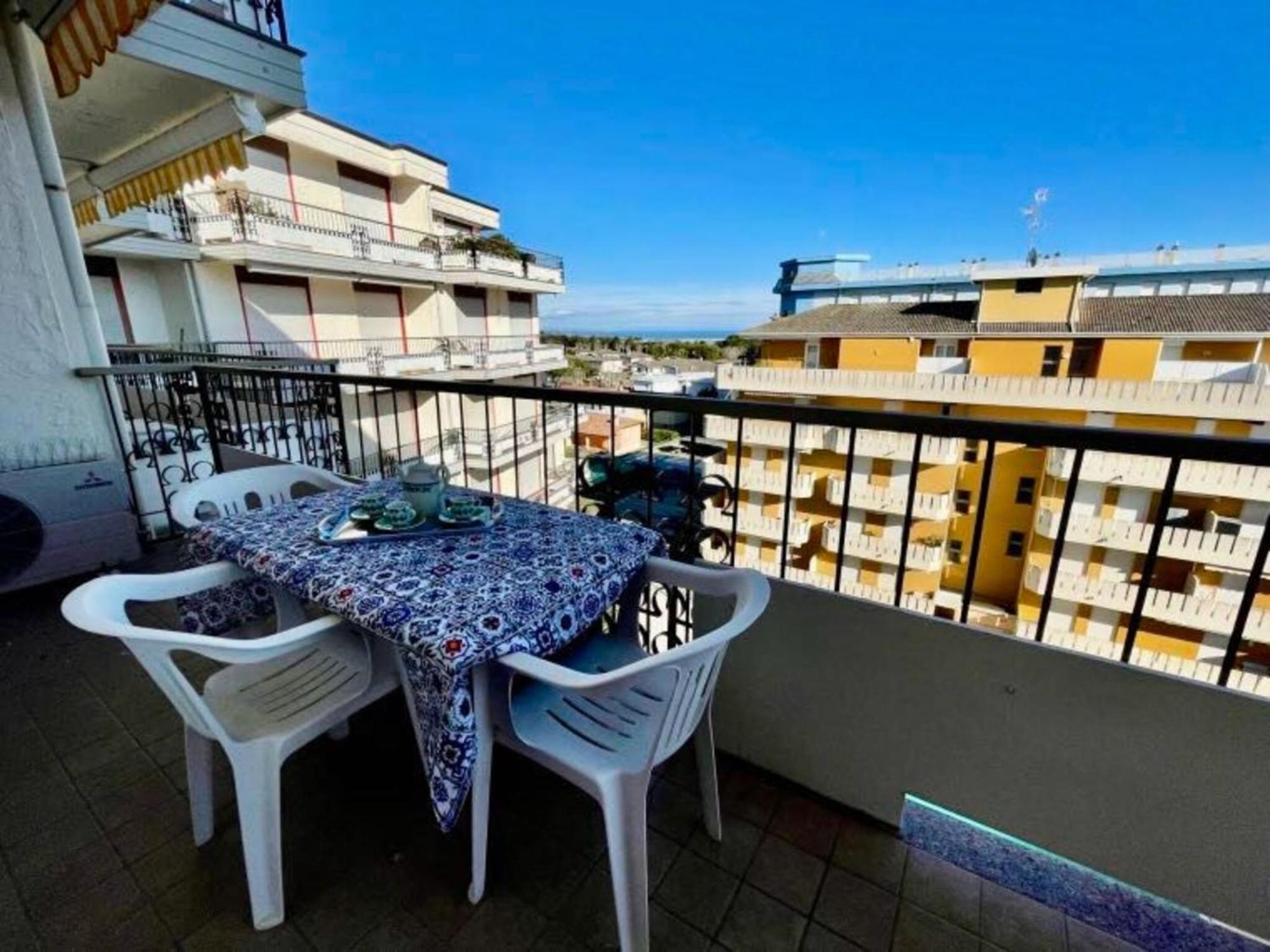 Bright Apartment With Pool Porto Santa Margherita di Caorle Εξωτερικό φωτογραφία