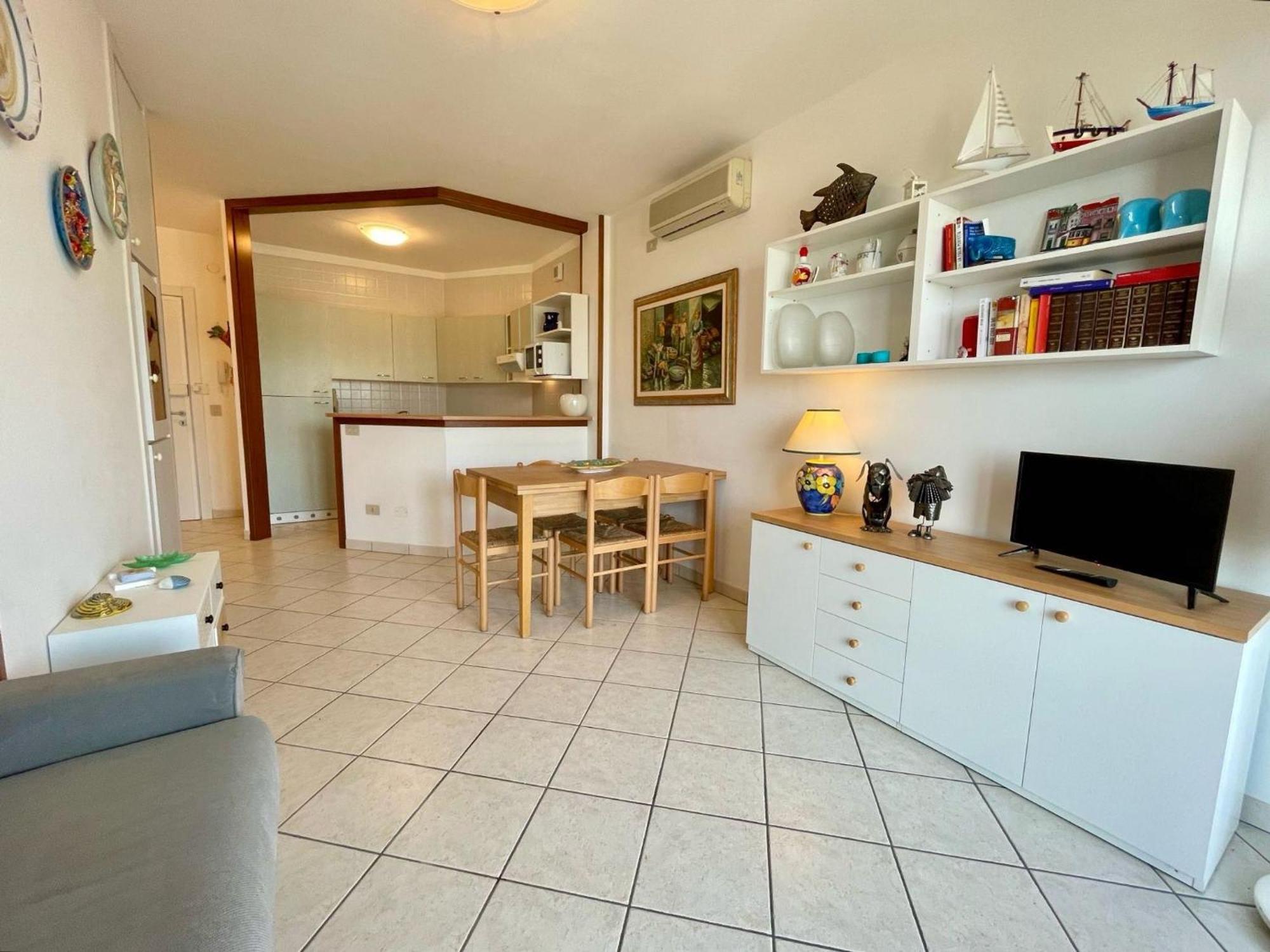 Bright Apartment With Pool Porto Santa Margherita di Caorle Εξωτερικό φωτογραφία