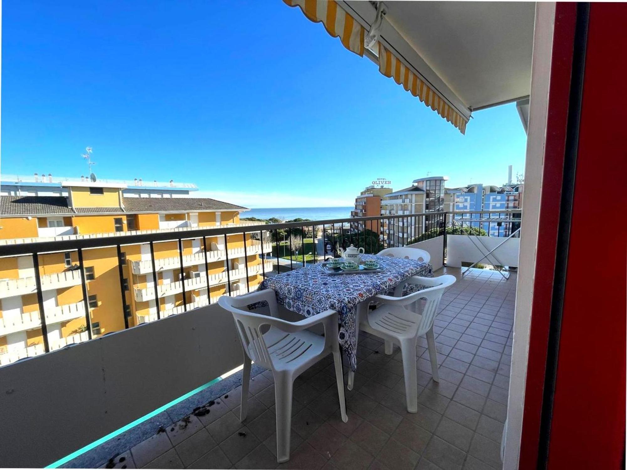 Bright Apartment With Pool Porto Santa Margherita di Caorle Εξωτερικό φωτογραφία